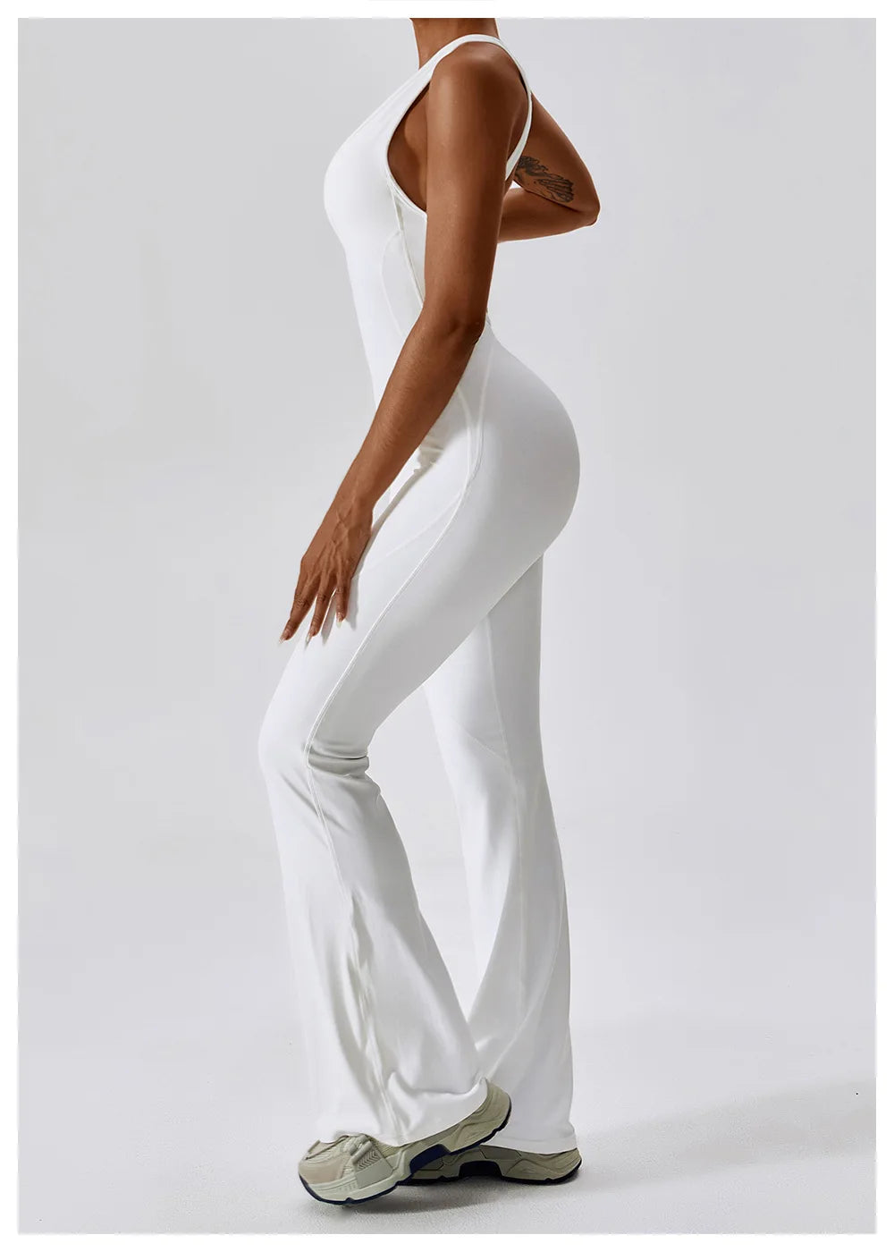 WHITE JASMINE – ELEGANT FITNESS BODYSUIT