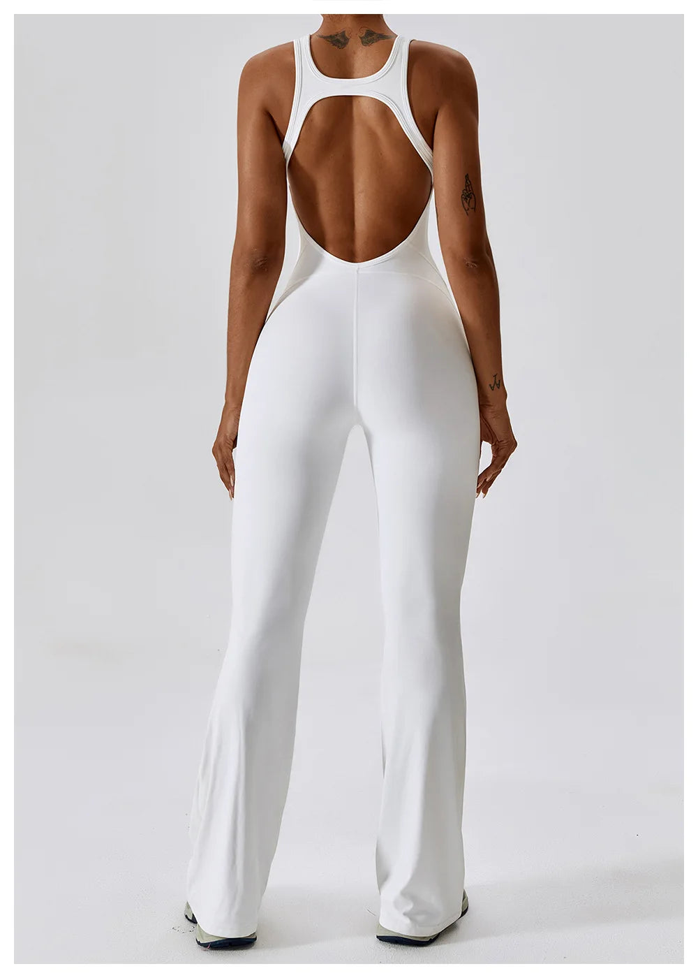 WHITE JASMINE – ELEGANT FITNESS BODYSUIT